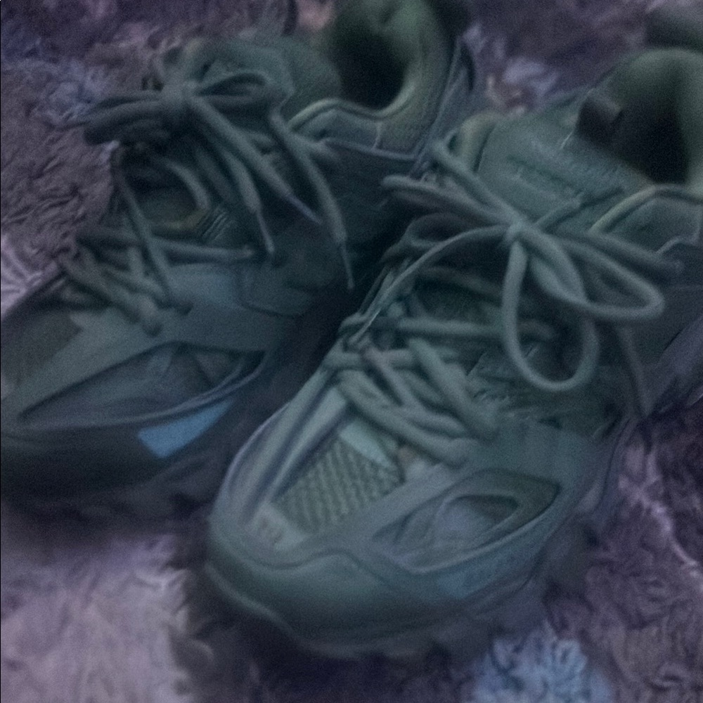 Balenciaga Green Sneakers - Picture 16 of 16